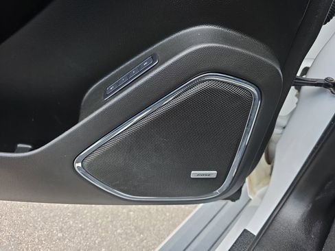 Used 2019 Chevrolet Tahoe Premier w/ Premier Plus Edition AWD/4WD image 18