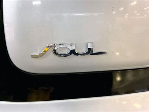 Used 2015 Kia Soul ! w/ Sun & Sound Package image 10