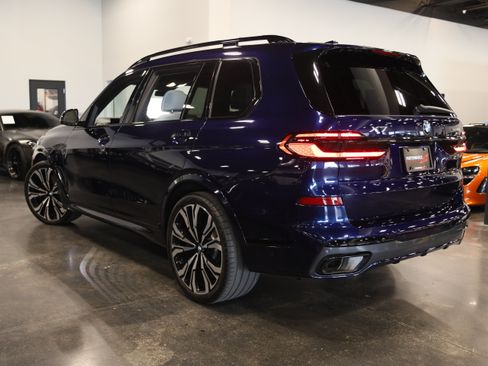 Used 2024 BMW X7 xDrive40i w/ M Sport Package AWD/4WD image 4