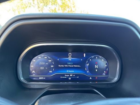 Used 2023 Chevrolet Suburban Premier image 26