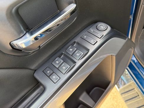 Used 2018 Chevrolet Silverado 1500 LT w/ All Star Edition image 13