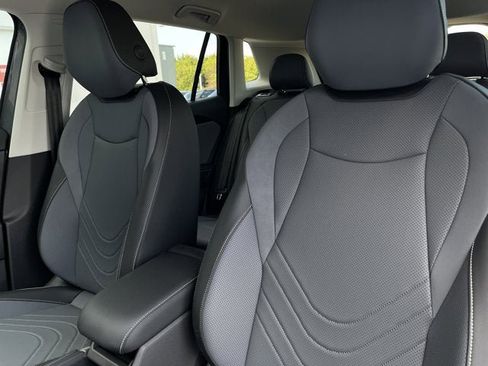 New 2026 Volkswagen Tiguan SE image 13