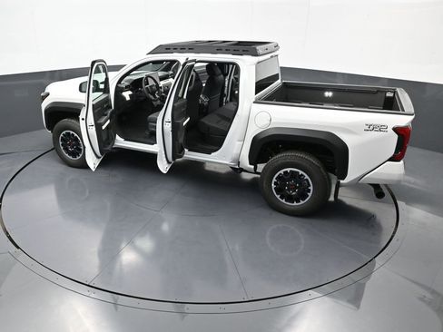 New 2024 Toyota Tacoma TRD Off-Road image 41