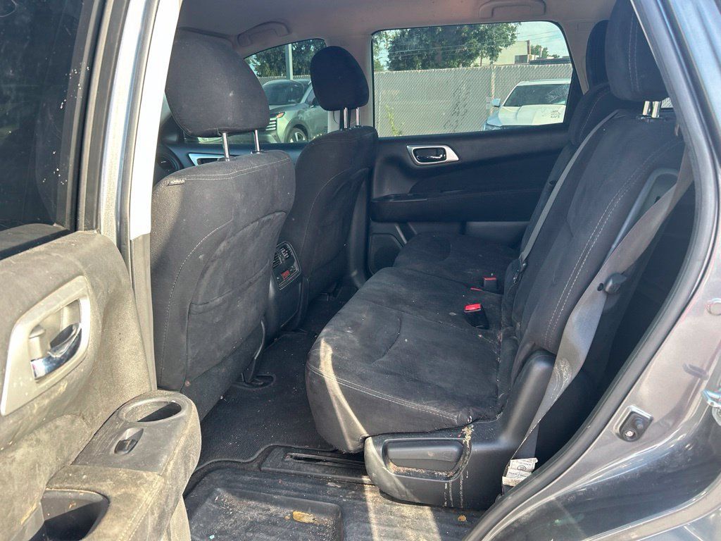 Used 2015 Nissan Pathfinder S FWD image 14