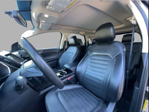 Used 2017 Ford Edge SEL w/ Equipment Group 201A AWD/4WD image 32