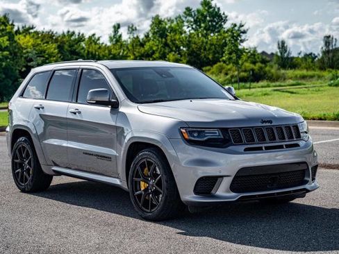 Used 2018 Jeep Grand Cherokee Trackhawk image 3