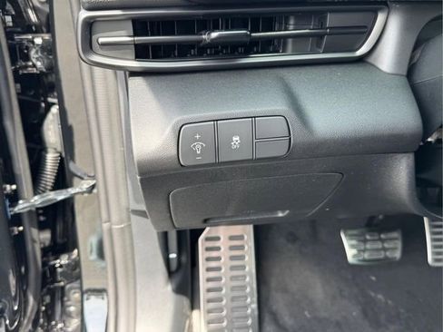 New 2026 Hyundai Elantra SEL Sport Premium FWD image 25