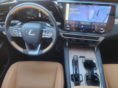 Used 2025 Lexus RX 350 Premium w/ Accessory Package (Z1) image 27