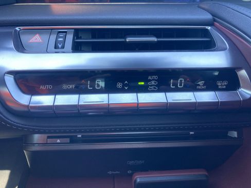 Used 2018 Lexus LC 500 Coupe w/ Sport Package image 17