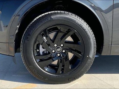 New 2025 Land Rover Discovery Sport S image 15