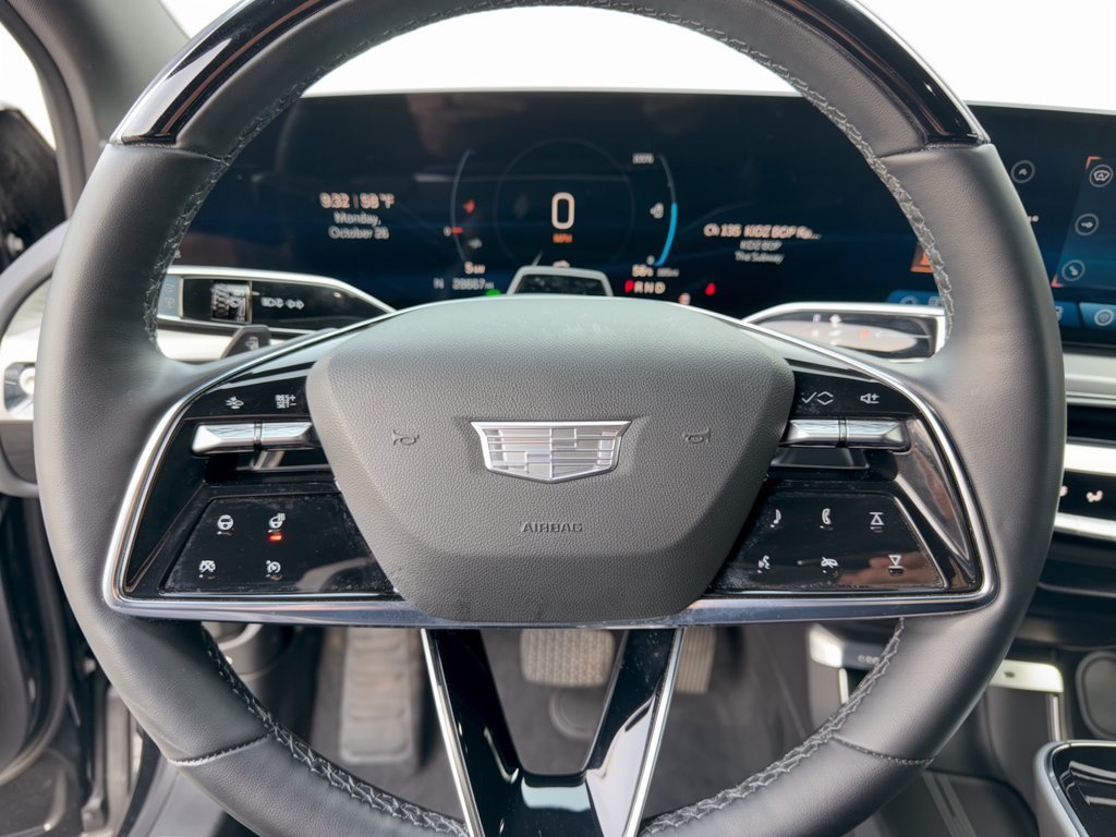 Used 2024 Cadillac Lyriq Luxury AWD/4WD image 10