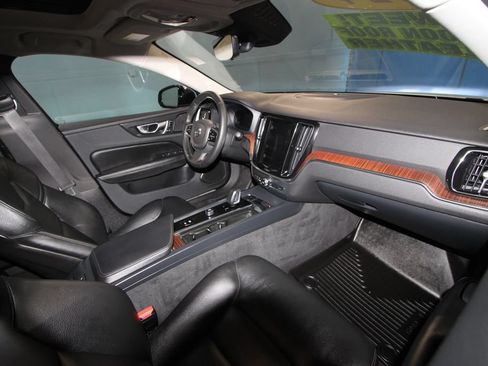 Used 2024 Volvo S60 B5 Plus AWD/4WD image 19