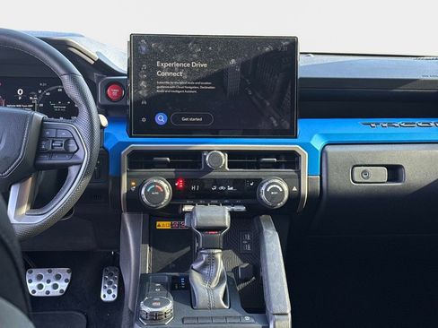 Used 2025 Toyota Tacoma TRD Sport image 16