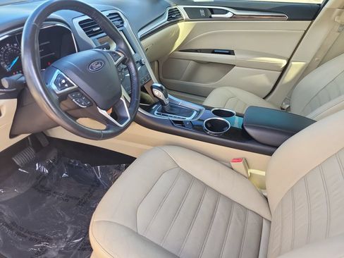 Used 2013 Ford Fusion SE FWD image 12