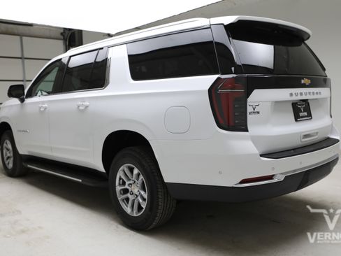 New 2026 Chevrolet Suburban LS RWD image 3