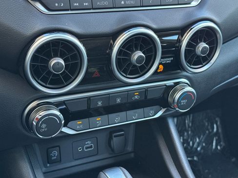 Used 2025 Nissan Sentra S image 15