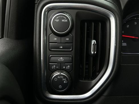 Used 2021 Chevrolet Silverado 2500 LT w/ Z71 Off-Road Package image 21