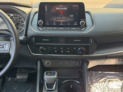 Used 2022 Nissan Rogue S FWD image 20