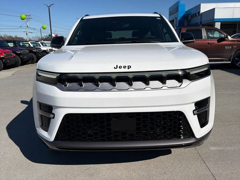 New 2026 Jeep Grand Wagoneer 4X4 image 3