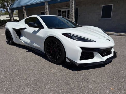 Used 2024 Chevrolet Corvette Z06 image 17