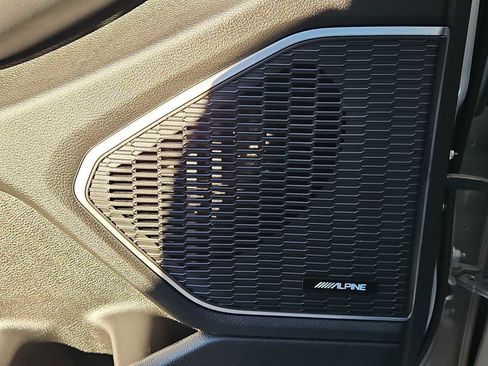 Used 2022 Jeep Grand Cherokee Limited 4xe image 32