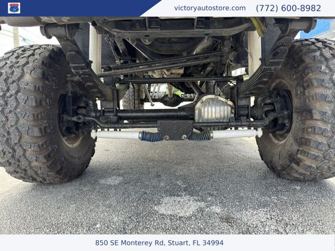 Used 2003 Ford F250 XLT AWD/4WD image 2