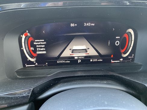 Used 2022 Nissan Pathfinder Platinum w/ Cargo Package FWD image 21