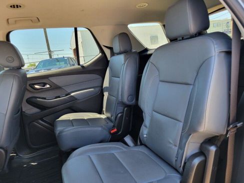 Used 2019 Chevrolet Traverse LT w/ LPO, Floor Liner Package FWD image 24
