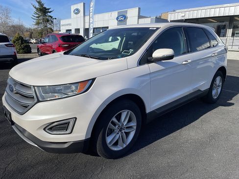 Used 2018 Ford Edge SEL w/ Equipment Group 201A image 2