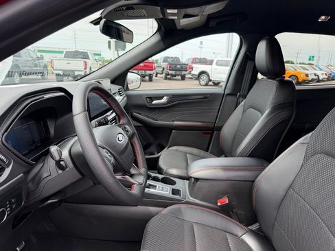 Used 2024 Ford Escape ST-Line w/ Tech Pack #1 AWD/4WD image 9