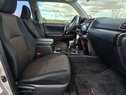 Used 2018 Toyota 4Runner TRD Off-Road image 30