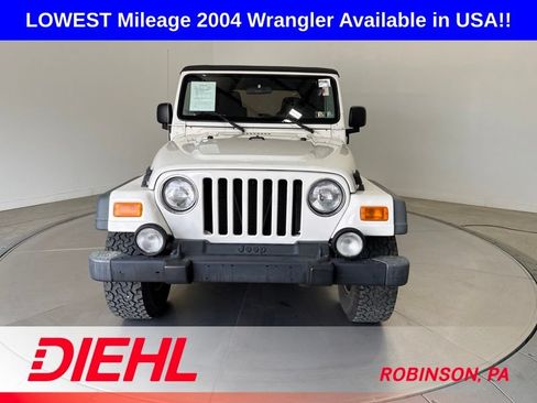 Used 2004 Jeep Wrangler 4WD image 2