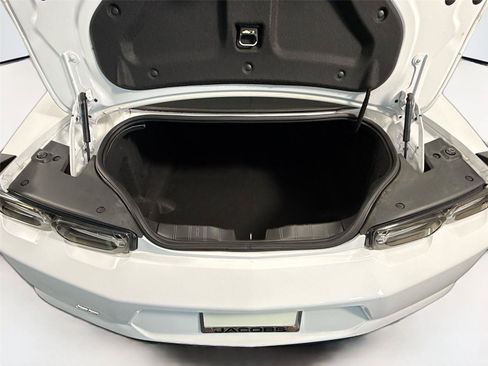Used 2023 Chevrolet Camaro SS RWD image 3