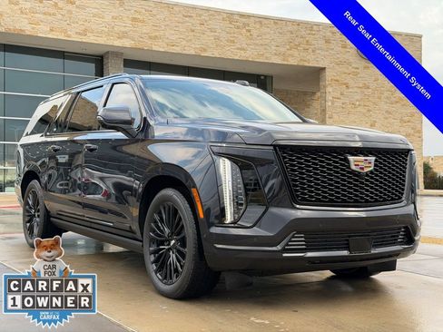 Used 2025 Cadillac Escalade ESV Sport Platinum w/ LPO, Floor Liner Package image 19