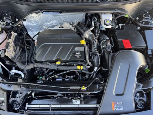 Used 2025 Chevrolet Trax LT image 26