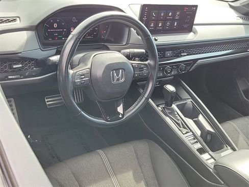 Used 2023 Honda Accord Sport image 2