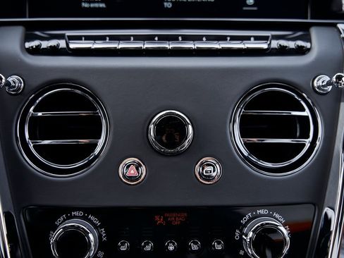 Used 2026 Rolls-Royce Cullinan Base image 75