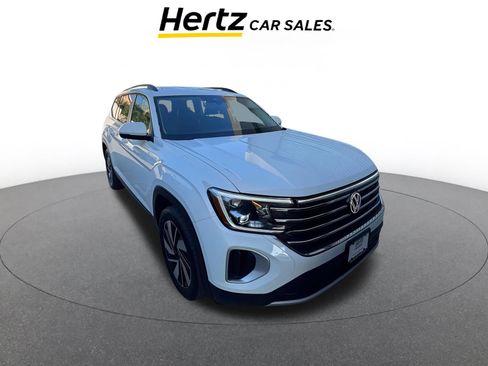 Used 2025 Volkswagen Atlas SE image 1