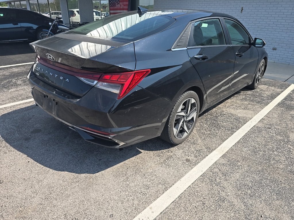 Used 2021 Hyundai Elantra SEL w/ Convenience + Premium Package FWD image 7