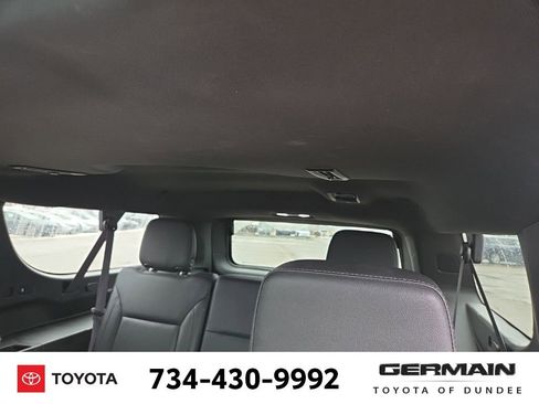 Used 2022 Chevrolet Suburban LT w/ LT Signature Package image 23