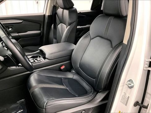 Used 2025 Honda Pilot EX-L image 23