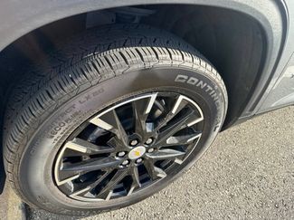 Used 2025 Chevrolet Traverse LT w/ Sun and Wheel Package FWD video 2