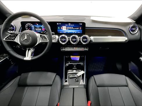 New 2026 Mercedes-Benz GLB 250 image 5
