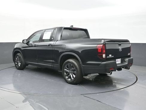 Used 2023 Honda Ridgeline Sport image 9