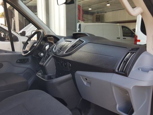 Used 2018 Ford Transit 150 XLT image 13