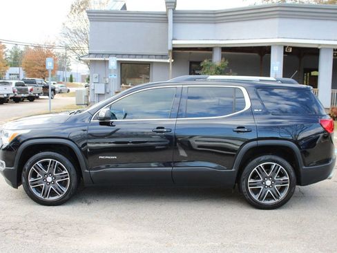 Used 2017 GMC Acadia SLT image 4