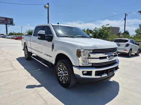 Used 2019 Ford F250 Lariat w/ Lariat Ultimate Package AWD/4WD image 4