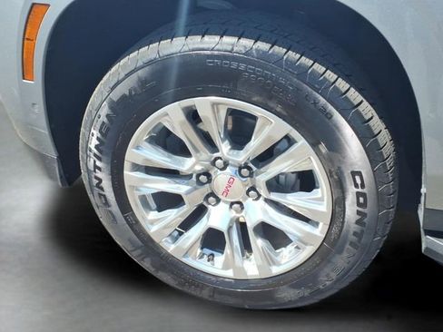 Used 2025 GMC Yukon Denali AWD/4WD image 19