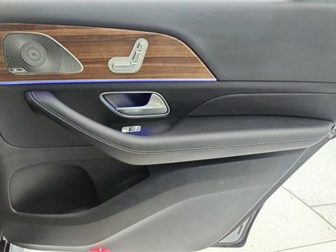 Used 2025 Mercedes-Benz GLS 450 GLS 450 image 27