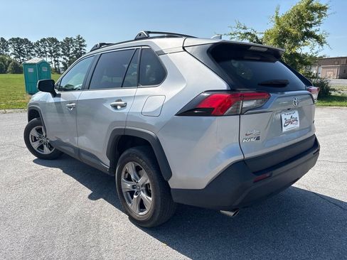 Used 2023 Toyota RAV4 XLE w/ Convenience Package FWD image 2
